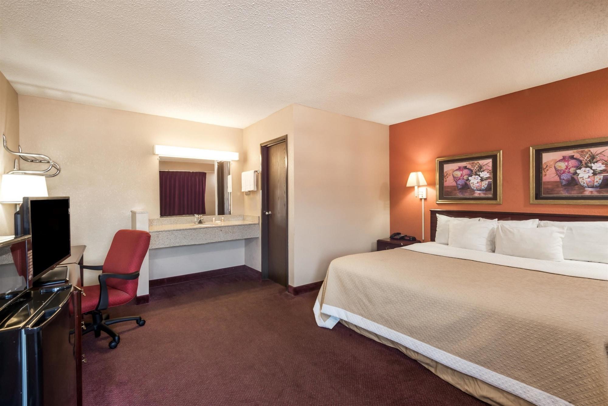 Days Inn By Wyndham Pittsburgh-Harmarville Exterior foto